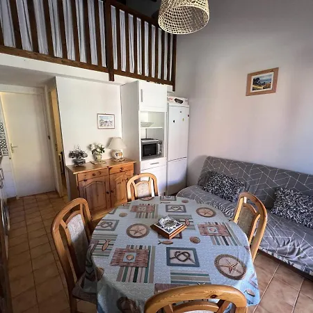 Villa Charmante Avec Terrasse, à 250m De La Plage, 6 Couchages - Port - Fr-1-81-480